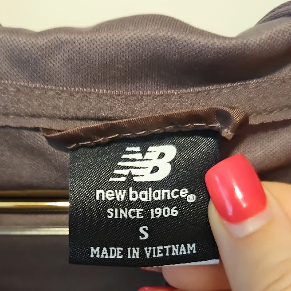New Balance Charcoal Pullover Jacket - Picture 2 of 5
